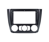 Redukce pro 9" autorádio BMW 1 (2007-2013) s manuální klimatizací