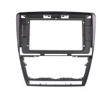Redukce pro 10" autorádio Škoda Octavia 2008-2013, černá matná