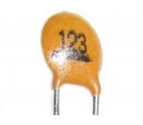 12n/50V SUNTAN, RM=2,54 keramický kondenzátor