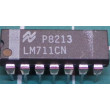 LM711CN - dvojitý komparátor, DIL14