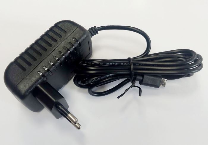Napáječ, síťový adaptér USB 5V/2,4A spínaný, koncovka USB micro