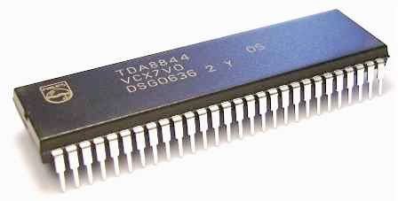 TDA8844 - řídící obvod pro TV, SDIP56